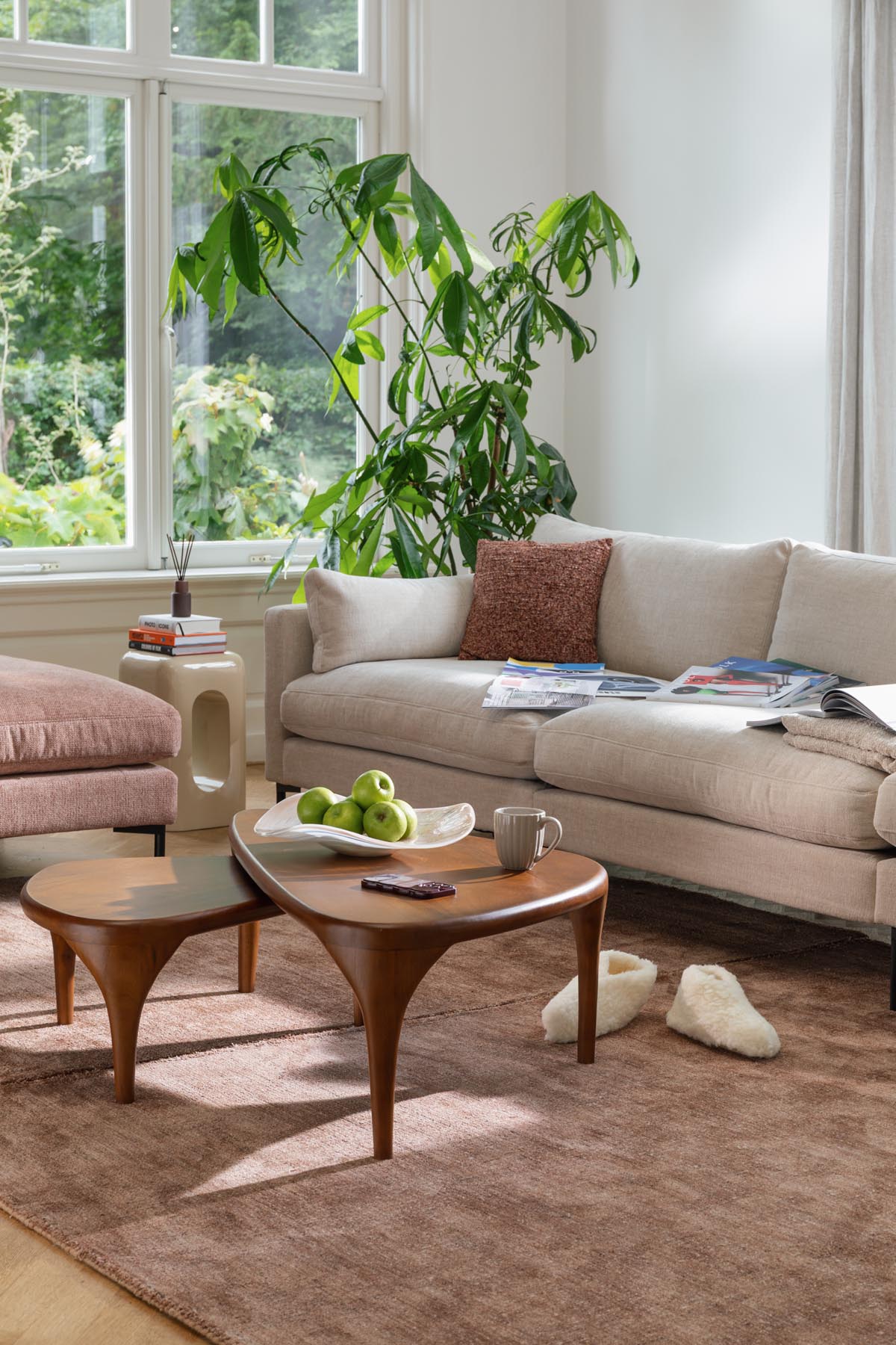 Isla Sofatisch 2er Set in Braun präsentiert im Onlineshop von KAQTU Design AG. Couchtisch ist von Zuiver