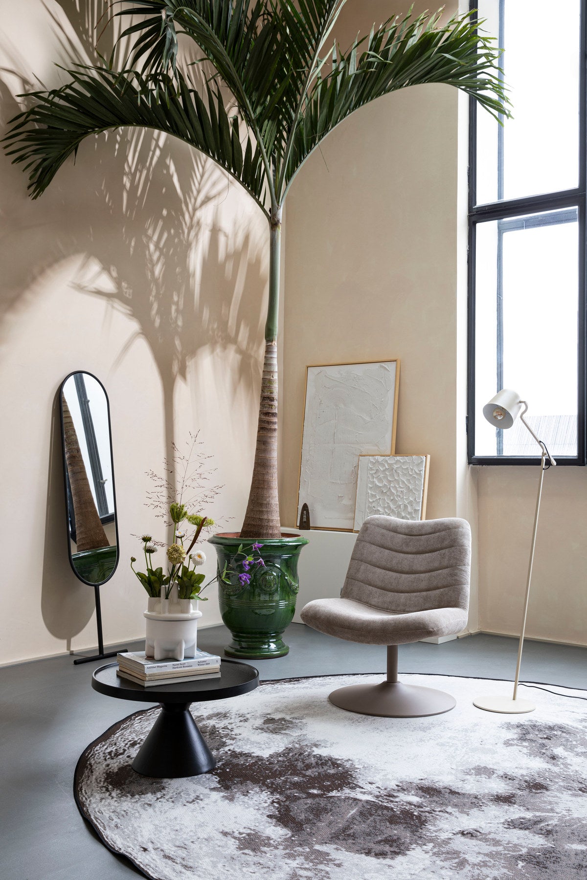 Lounge Sessel Bubba in beige präsentiert im Onlineshop von KAQTU Design AG. Sessel ist von Zuiver
