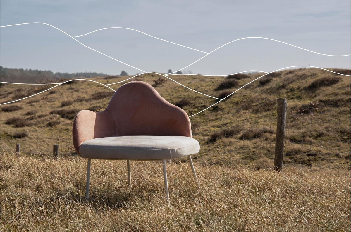 Sessel Friuli in Rosa präsentiert im Onlineshop von KAQTU Design AG. Sessel ist von Zuiver