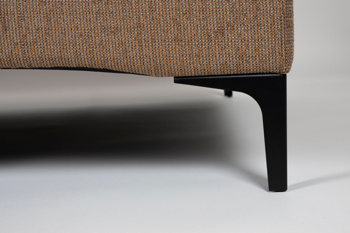 Sofa Balcony 3 Sitzer in Braun präsentiert im Onlineshop von KAQTU Design AG. 3er Sofa ist von Zuiver
