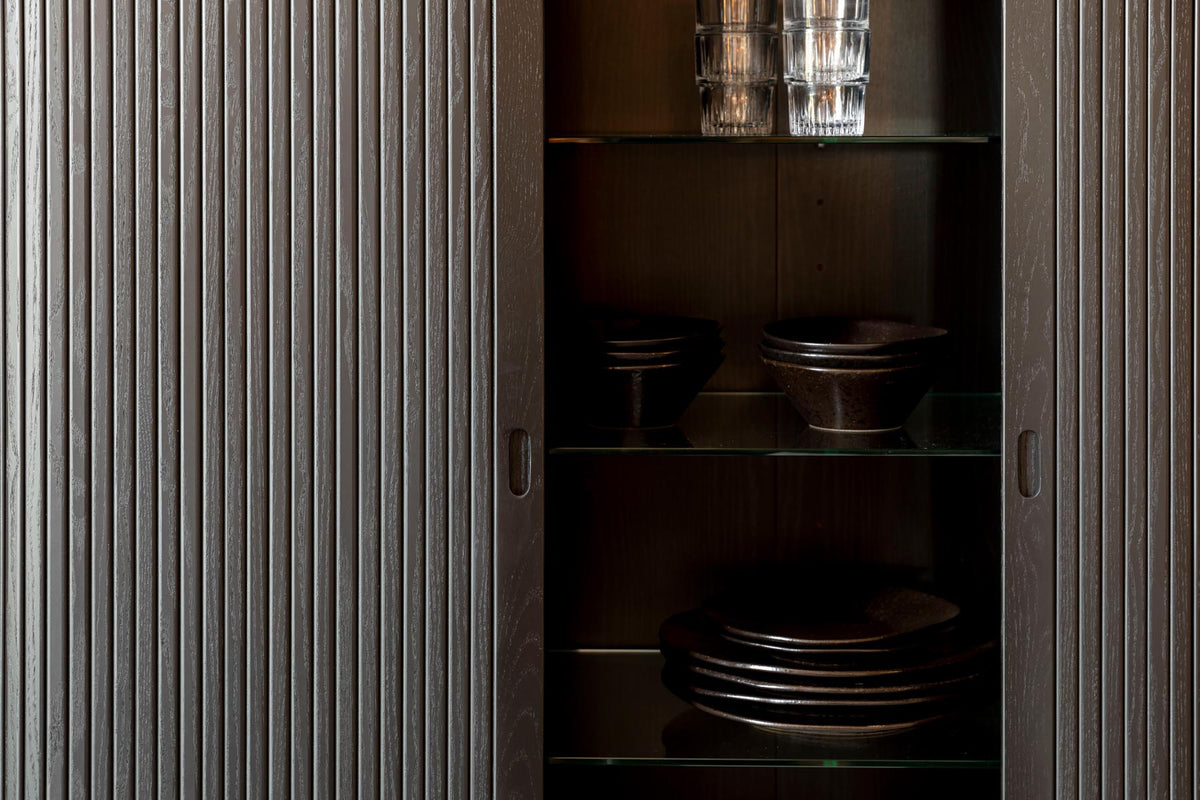 Sideboard Barbier in Schwarz präsentiert im Onlineshop von KAQTU Design AG. High-Sideboard ist von Zuiver