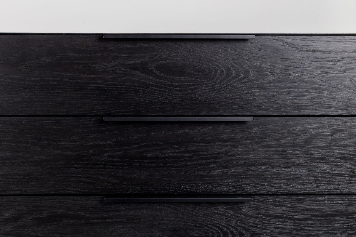 Sideboard Travis in Schwarz präsentiert im Onlineshop von KAQTU Design AG. Sideboard ist von Zuiver