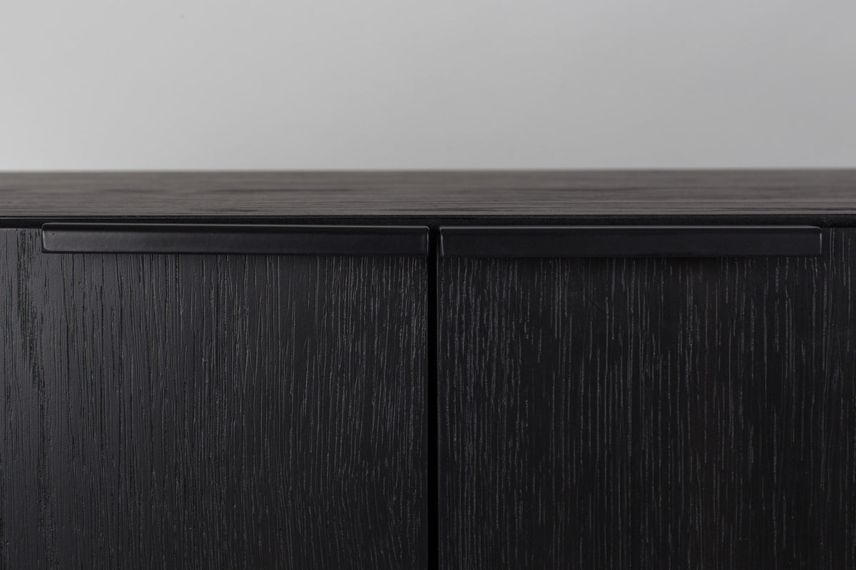 Sideboard Travis in Schwarz präsentiert im Onlineshop von KAQTU Design AG. Sideboard ist von Zuiver