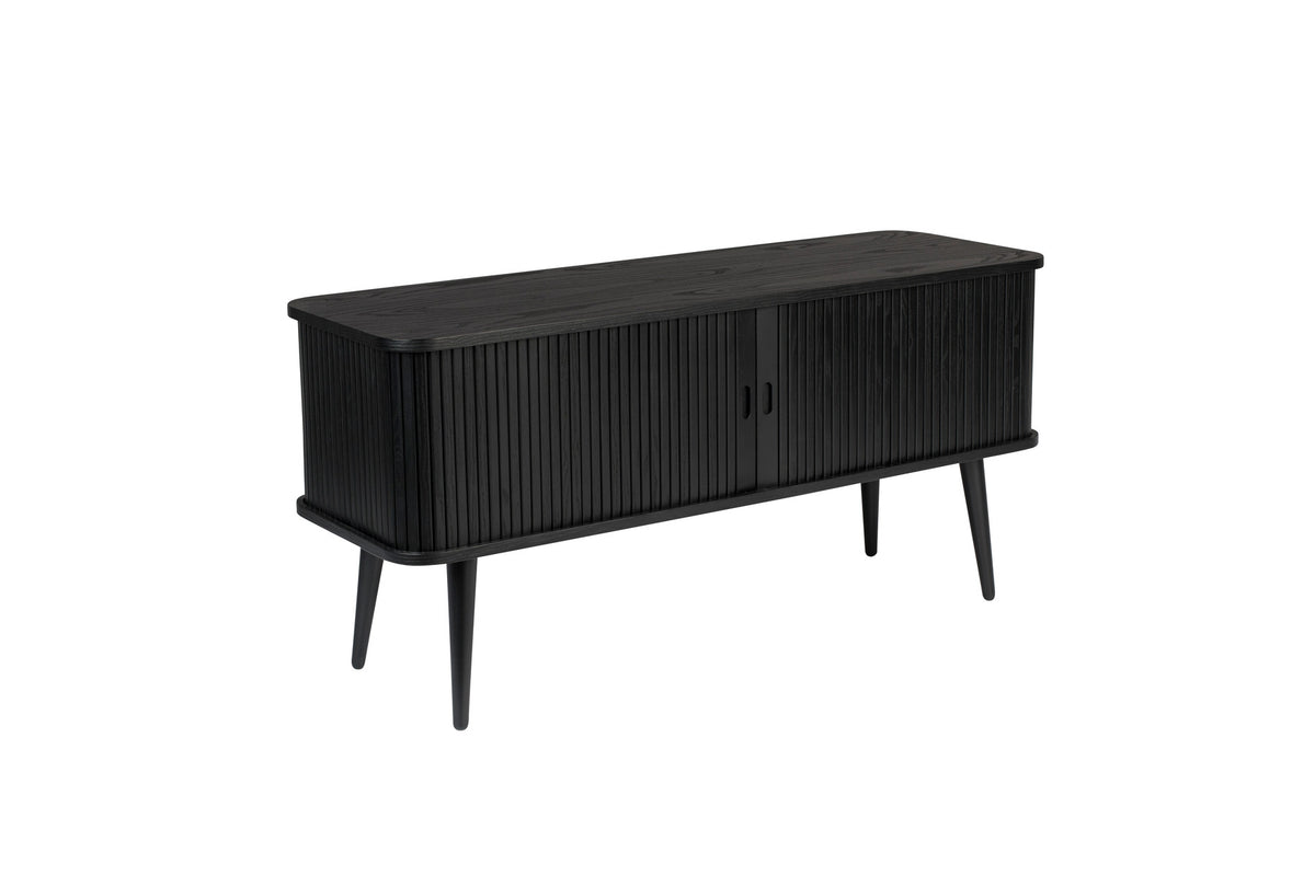 Sideboard Barbier von Zuiver in Natur mit Schiebetüren aus vertikalen Eschenholz-Lamellen, Beinen aus massivem Eschenholz und Regal aus gehärtetem Glas.