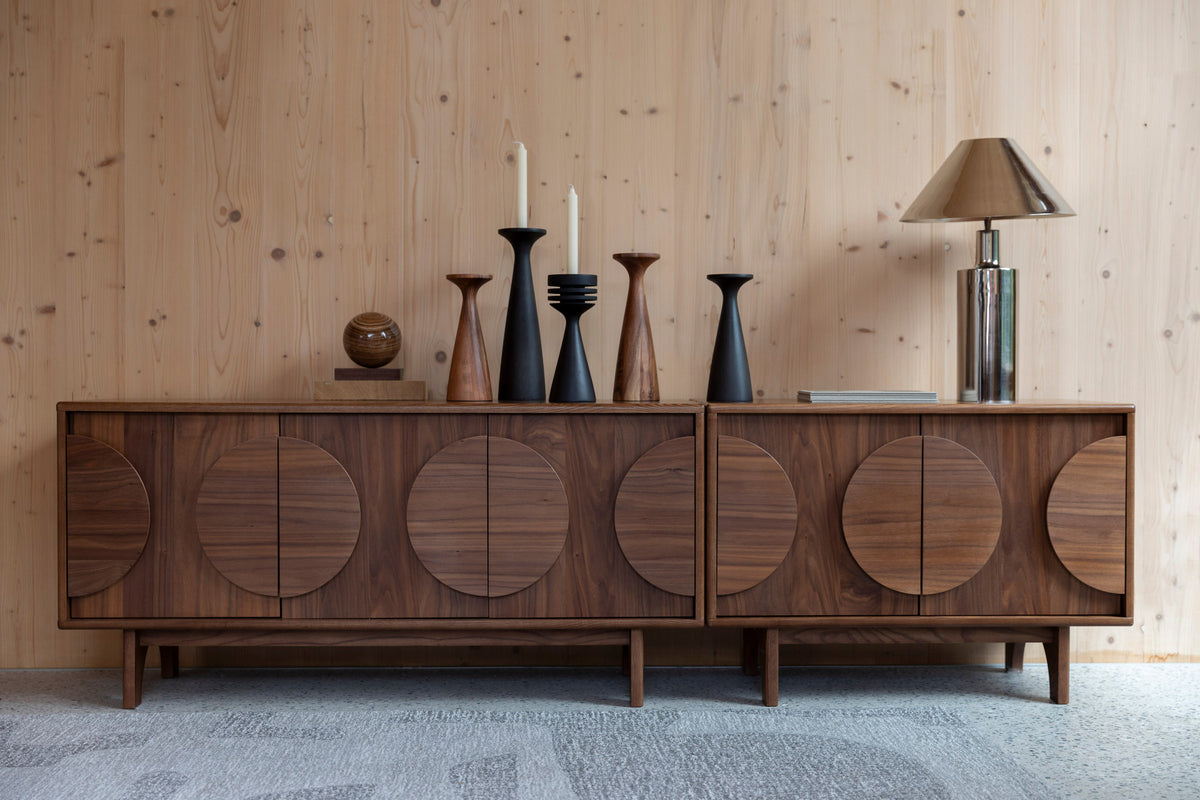 Sideboard Groove 3 Doors in Braun präsentiert im Onlineshop von KAQTU Design AG. Sideboard ist von Zuiver