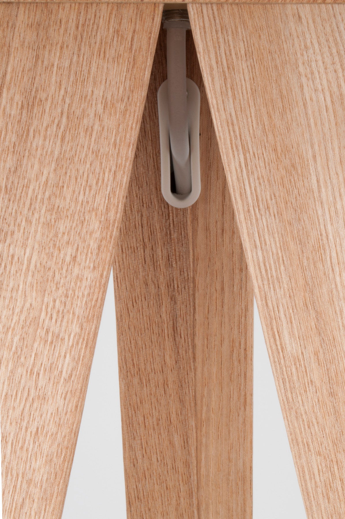 Stehleuchte Tripod in Weiss präsentiert im Onlineshop von KAQTU Design AG. Stehleuchte ist von Zuiver