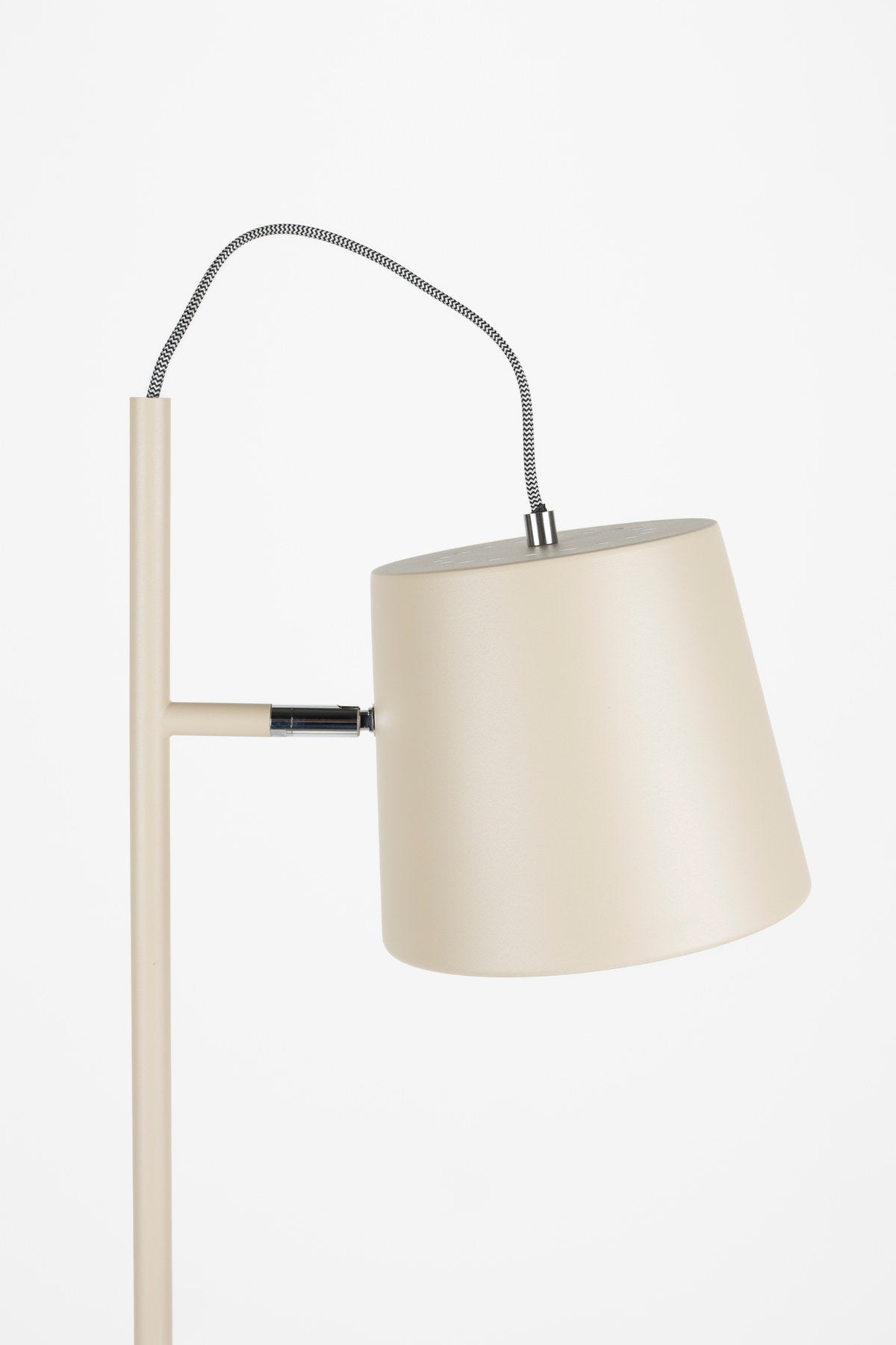 Buckle Head Stehlampe in beige präsentiert im Onlineshop von KAQTU Design AG. Stehleuchte ist von Zuiver
