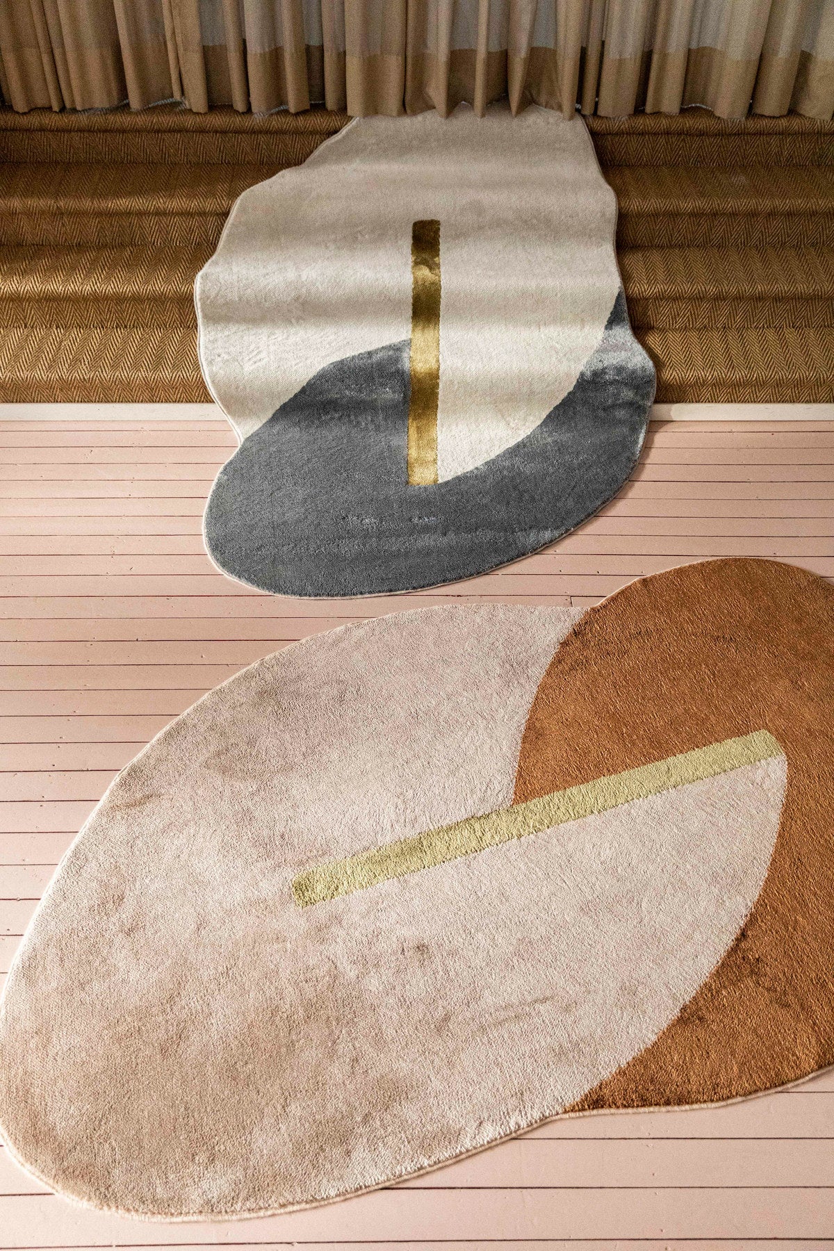 Teppich Phila in Braun präsentiert im Onlineshop von KAQTU Design AG. Teppich ist von Zuiver