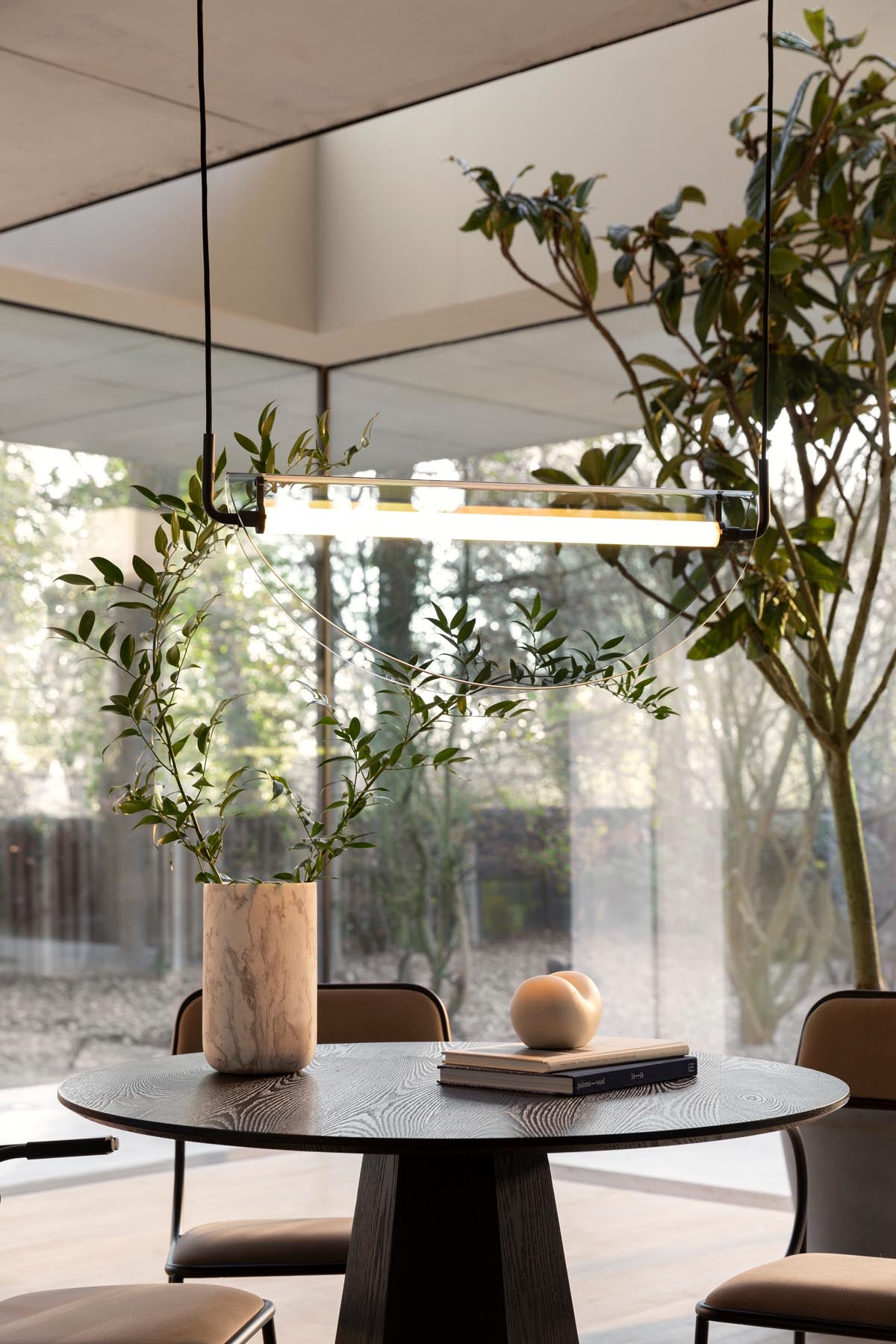 Vase Fajen in Weiss präsentiert im Onlineshop von KAQTU Design AG. Vase ist von Zuiver