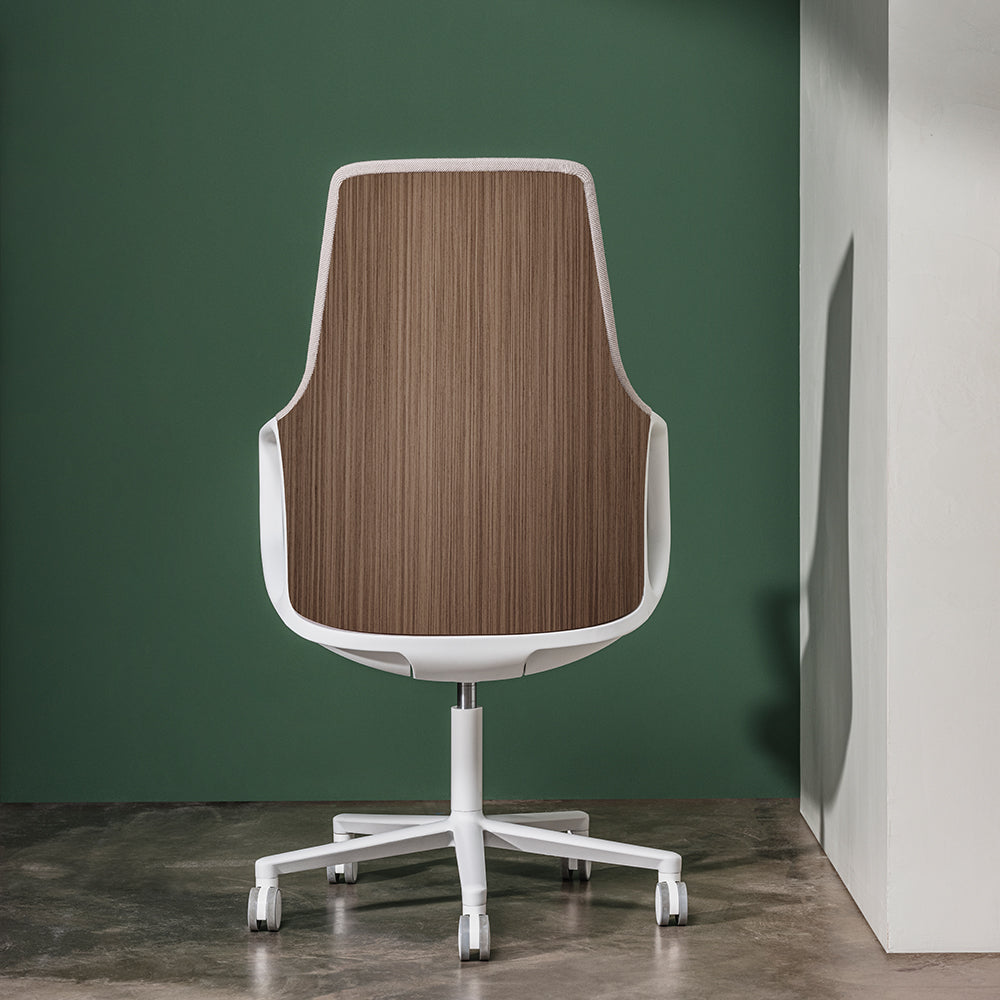 Calma Bürostuhl SO2286 in Rot/Weiss präsentiert im Onlineshop von KAQTU Design AG. Bürostuhl ist von Andreu World