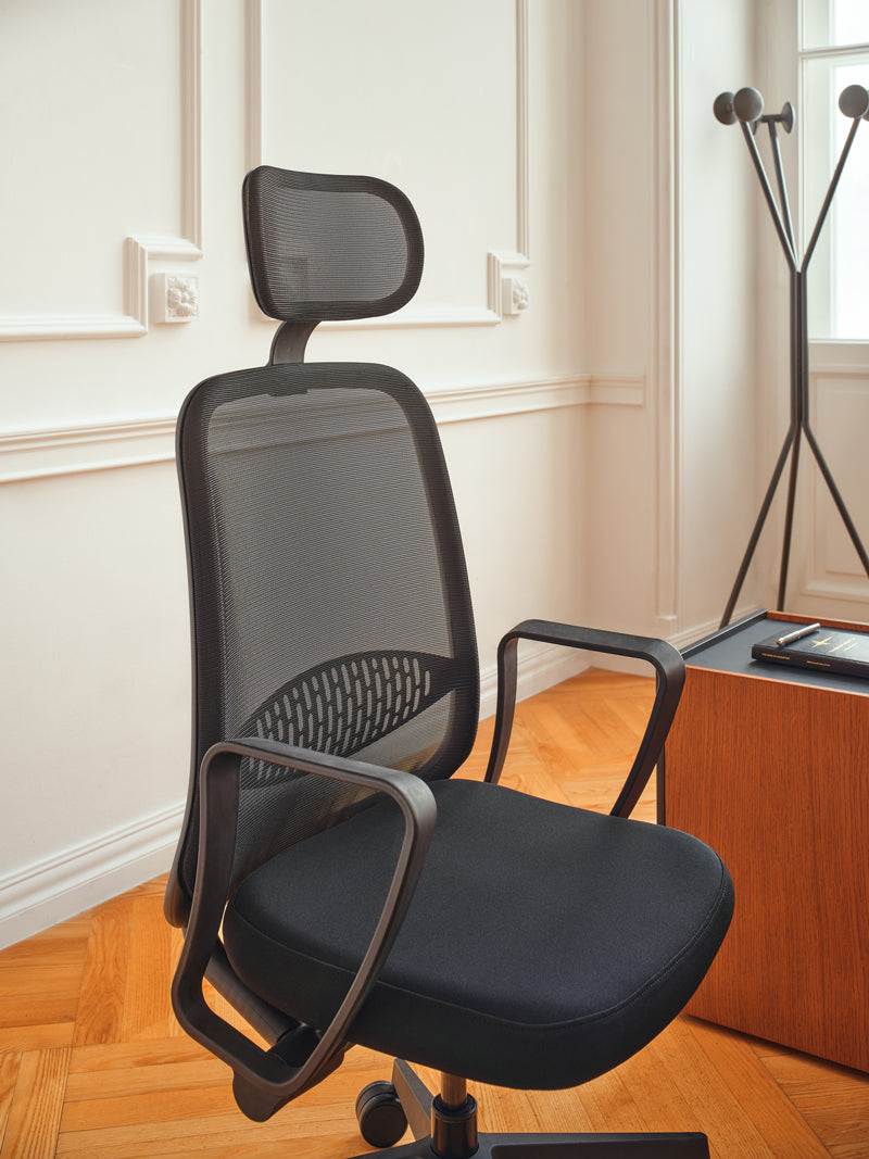 Astro ASR01 - Bürostuhl in präsentiert im Onlineshop von KAQTU Design AG. Bürostuhl ist von Mdd