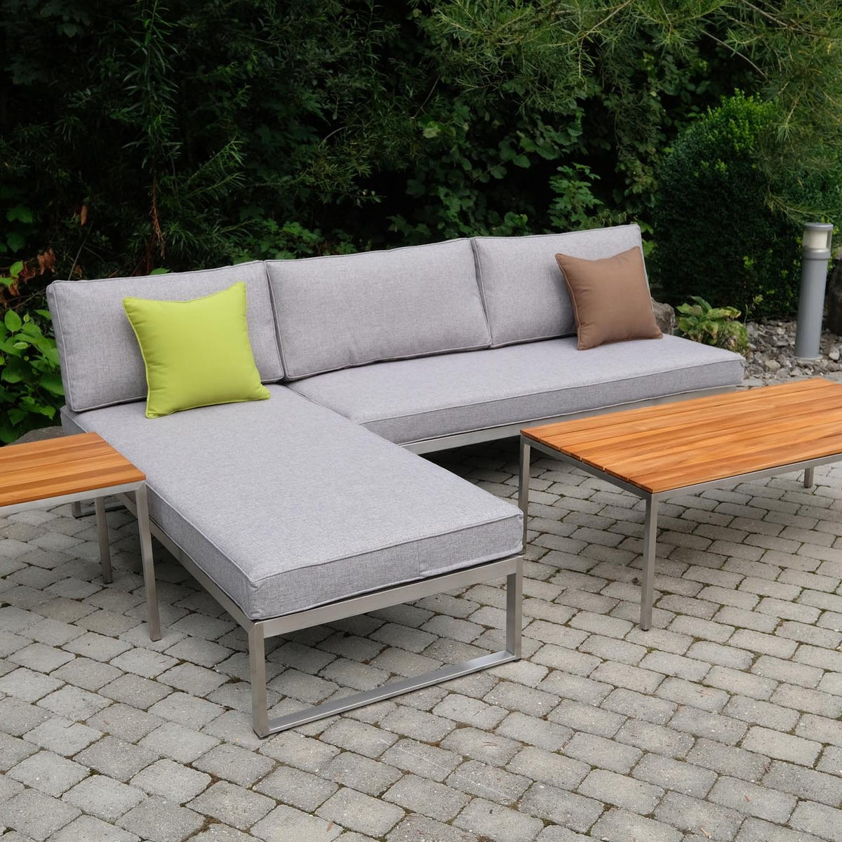 Futura von Be Garden: Edelstahl trifft Lounge-Komfort