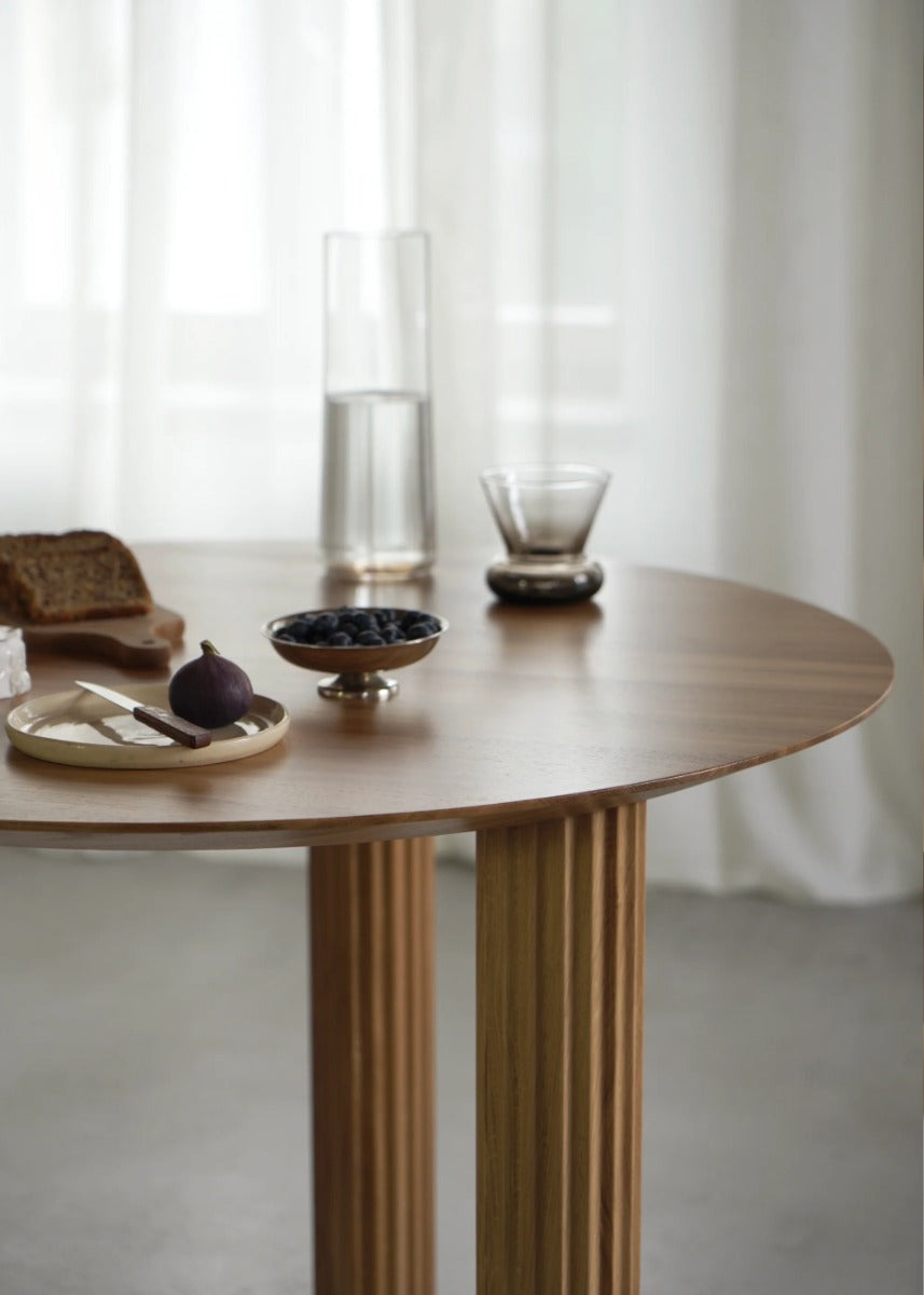 Filar FILR90 - Holz-Cafeteriatisch in Eiche Natur präsentiert im Onlineshop von KAQTU Design AG. Esstisch ist von Tamo