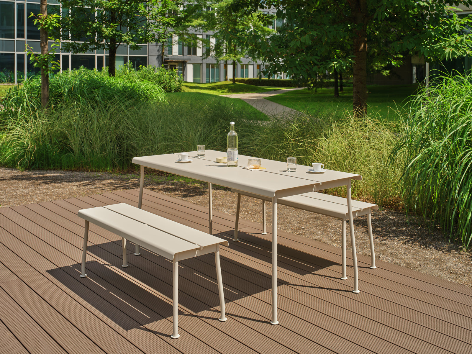 Flaner FLR03 - Bank in Türkis präsentiert im Onlineshop von KAQTU Design AG. Gartenbank ist von Mdd