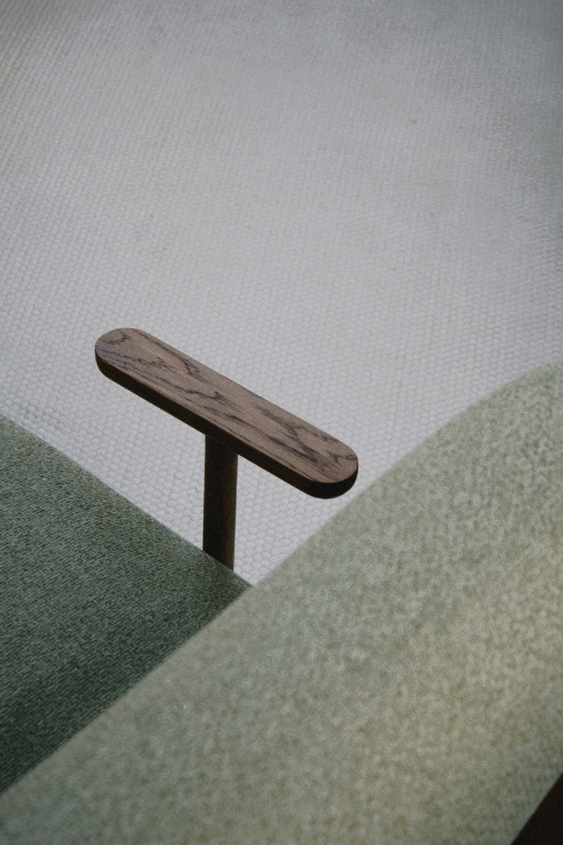Kivo KIV01 - Sessel in Moss 801 - Sage 801 präsentiert im Onlineshop von KAQTU Design AG. Sessel ist von Tamo