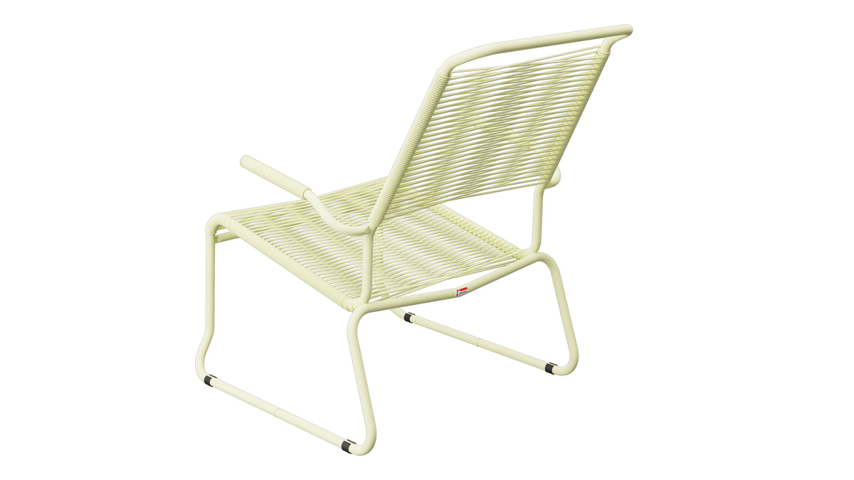 Säntis Spaghetti-Lounger mit Armlehne Hochlehner Kufen in Buchsbaumgelb präsentiert im Onlineshop von KAQTU Design AG. Outdoor-Sessel mit Armlehnen ist von Schaffner