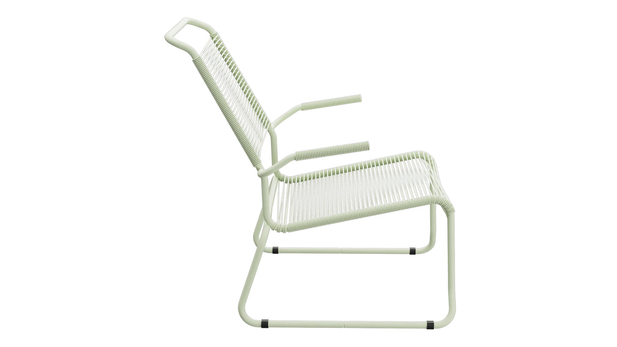 Säntis Spaghetti-Lounger mit Armlehne Hochlehner Kufen in Pastellgrün präsentiert im Onlineshop von KAQTU Design AG. Outdoor-Sessel mit Armlehnen ist von Schaffner