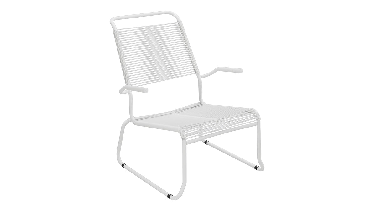 Säntis Spaghetti-Lounger mit Armlehne Hochlehner Kufen in Weiss präsentiert im Onlineshop von KAQTU Design AG. Outdoor-Sessel mit Armlehnen ist von Schaffner