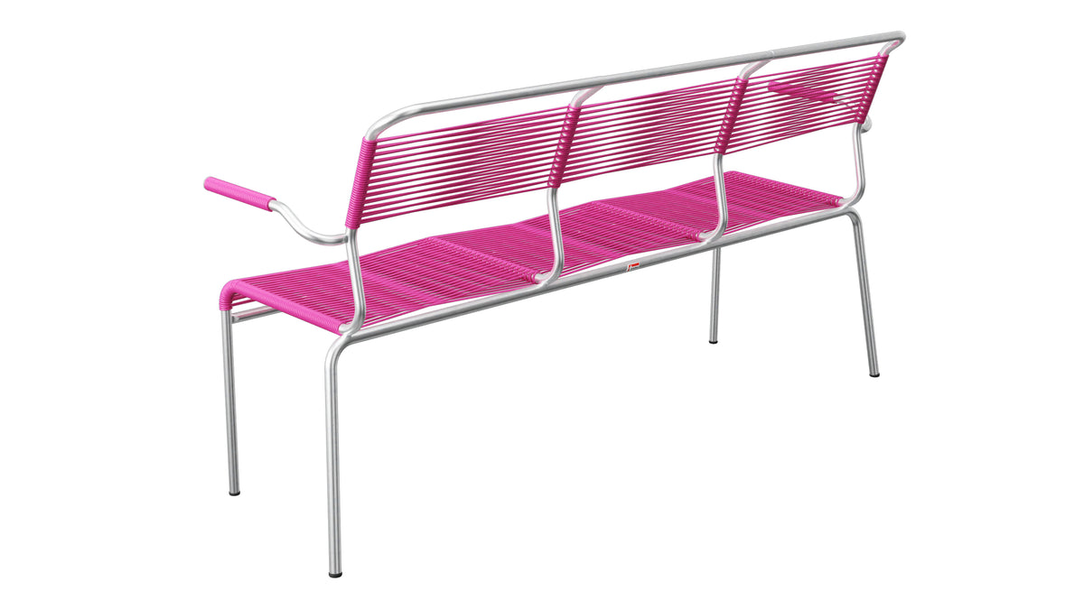 Säntis Spaghetti-3er-Gartenbank mit Armlehne in Pink präsentiert im Onlineshop von KAQTU Design AG. Gartenbank ist von Schaffner
