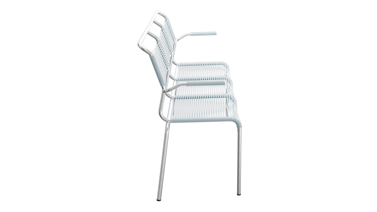 Säntis Spaghetti-3er-Gartenbank mit Armlehne in Pastellblau präsentiert im Onlineshop von KAQTU Design AG. Gartenbank ist von Schaffner