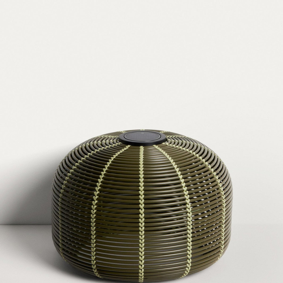 Garoina von Kave Home: Solarlicht in Rattan-Optik