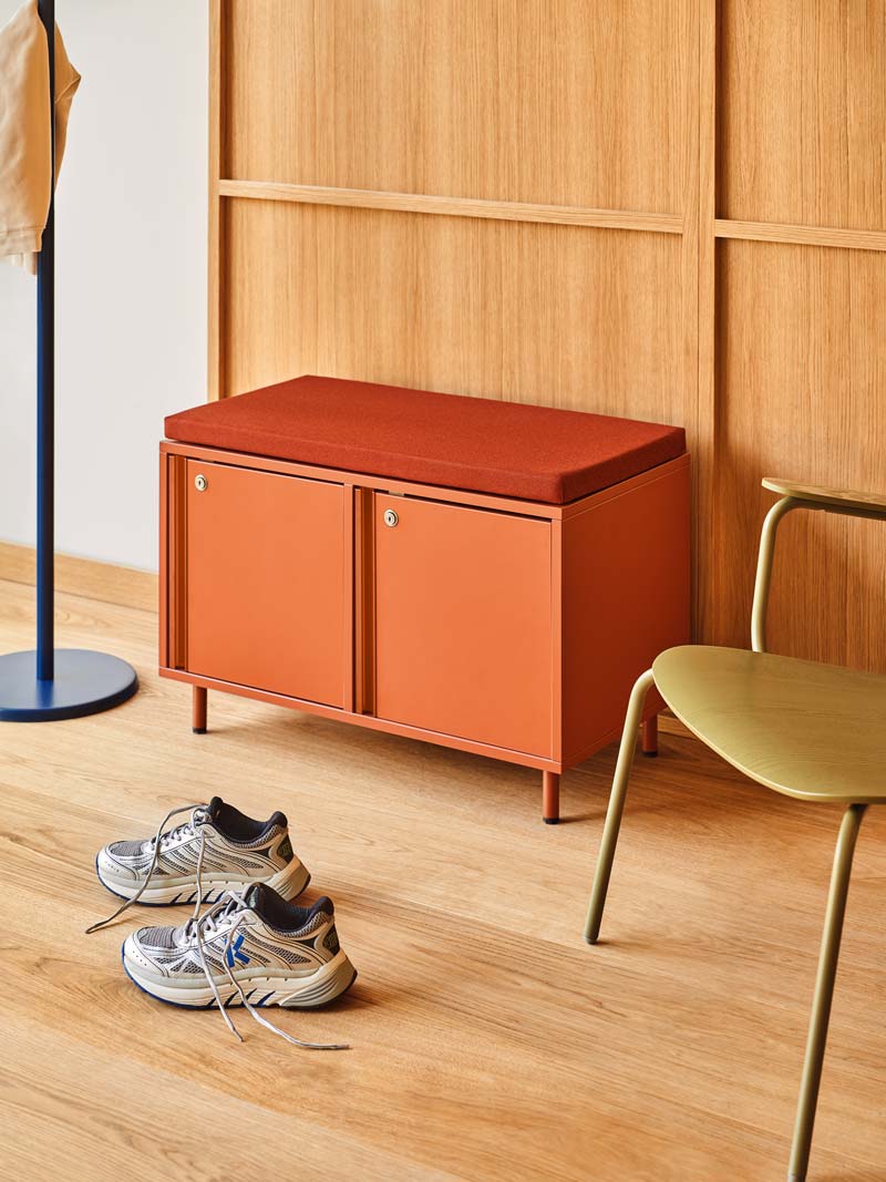 Locker Plus LKP54 - Locker-Typ Schließfachschrank in Rot präsentiert im Onlineshop von KAQTU Design AG. Büroschrank ist von Mdd