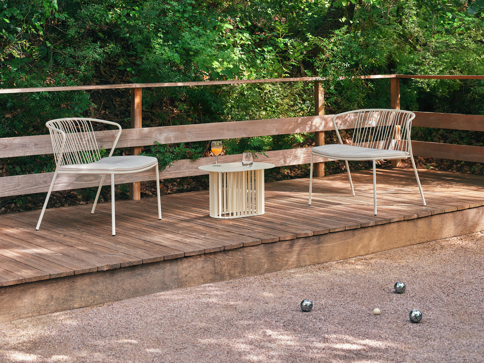 Bris BRS08 - Sessel in Ziegelrot präsentiert im Onlineshop von KAQTU Design AG. Outdoor-Sessel ist von Mdd