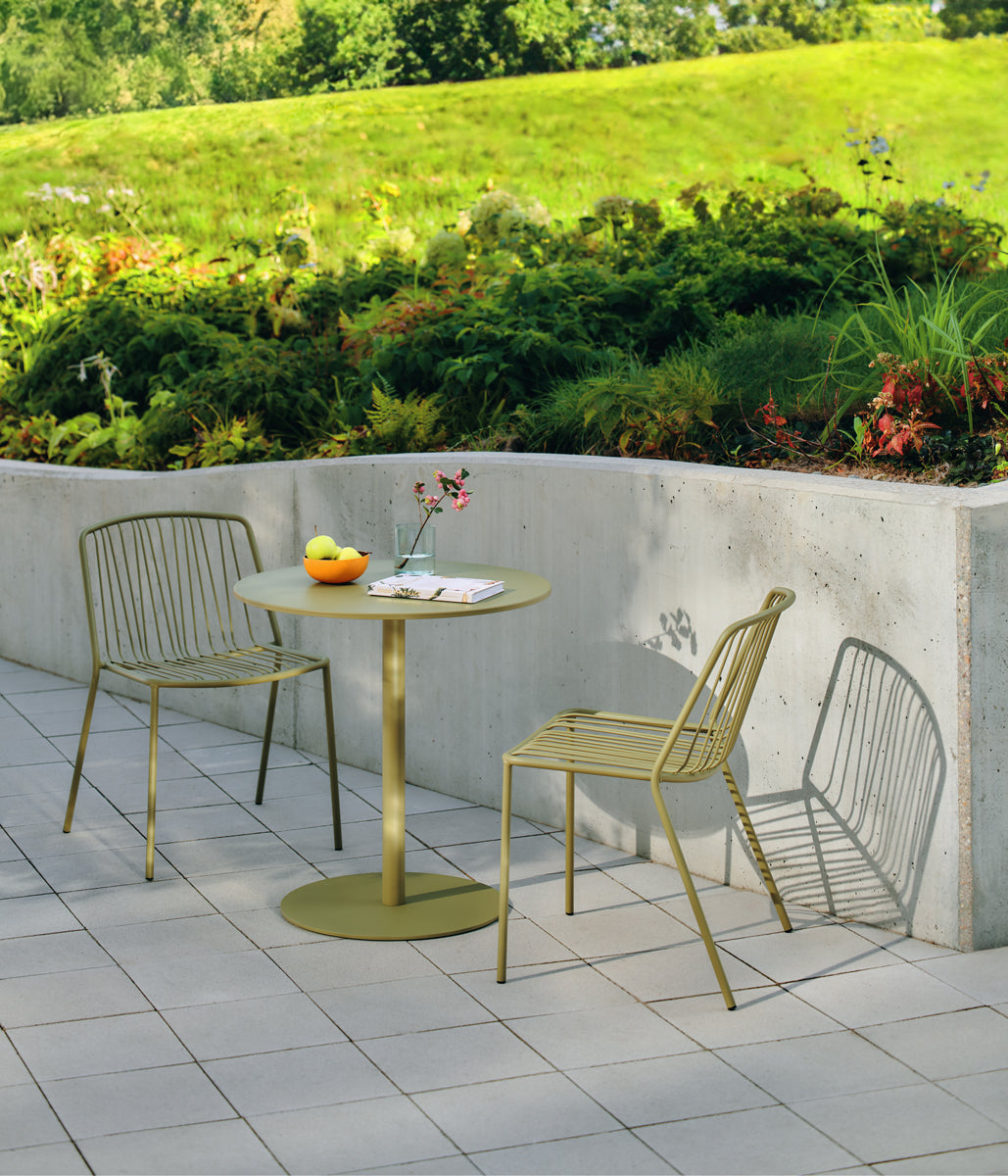 Bolt OST77 - Cafeteriatisch in Gelb präsentiert im Onlineshop von KAQTU Design AG. Gartentisch ist von Mdd