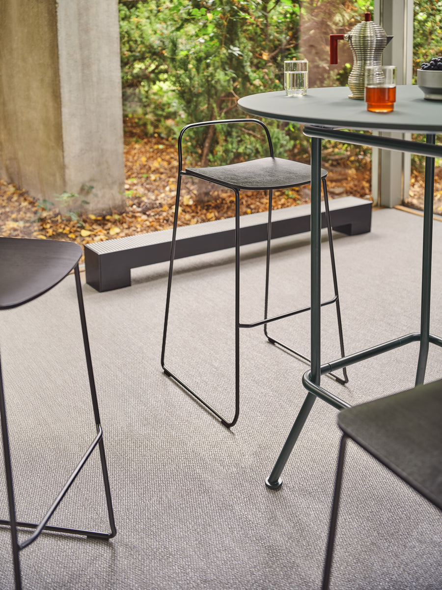 Afi AF03 - Barhocker in Eiche Natur präsentiert im Onlineshop von KAQTU Design AG. Barhocker ist von Mdd
