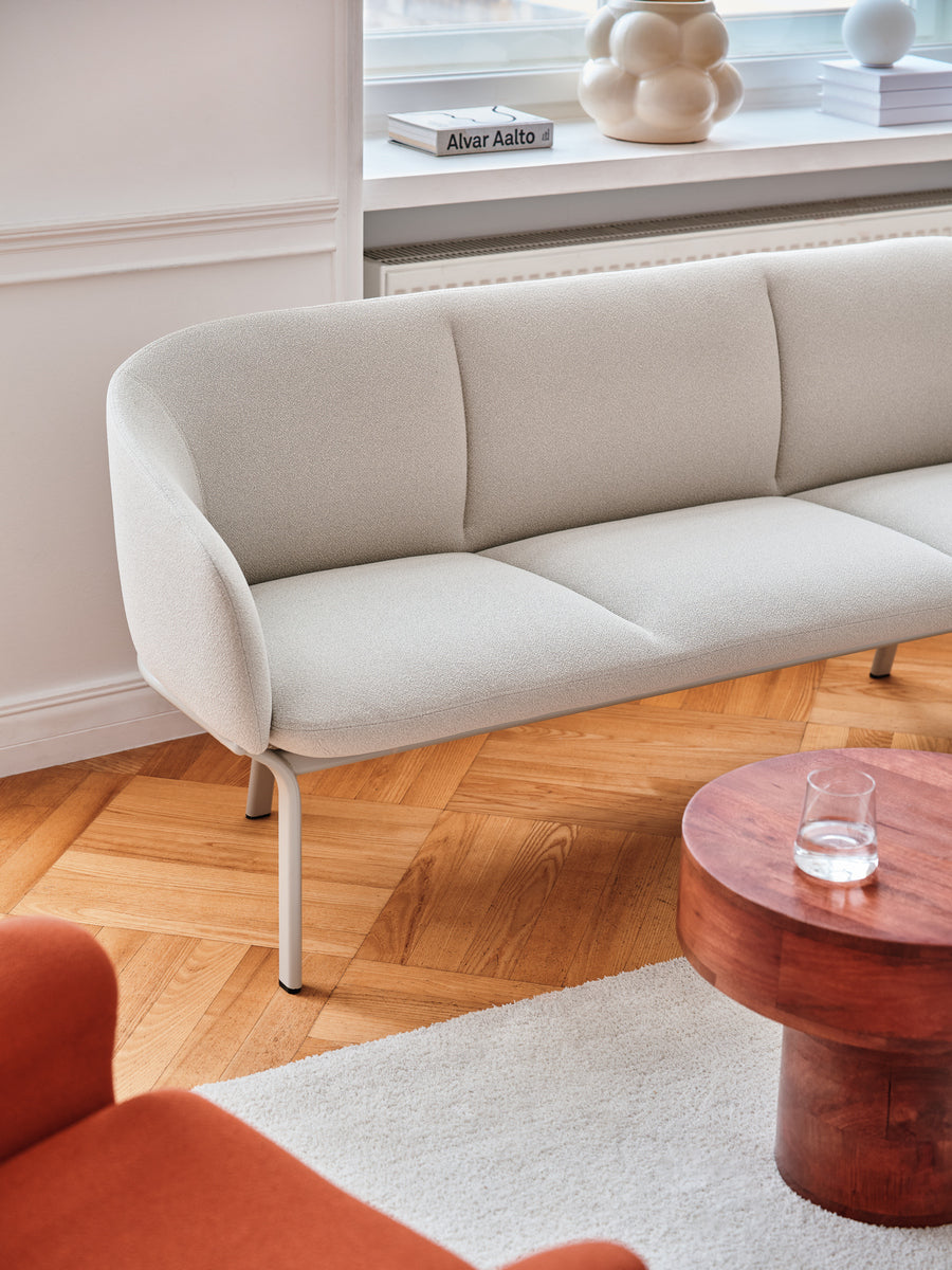 Grace GR03 - Sofa in Grau präsentiert im Onlineshop von KAQTU Design AG. 3er Sofa ist von Mdd
