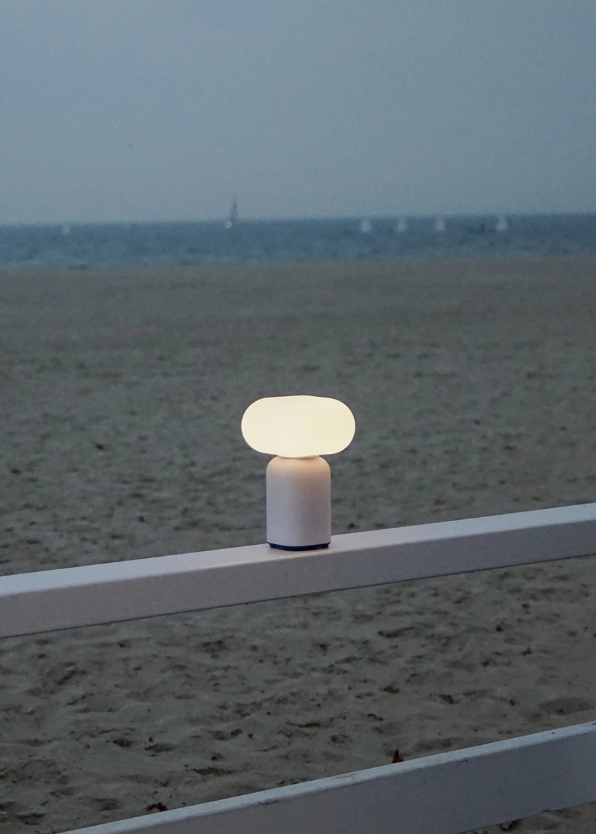 Velis VLS01 - Lampe in präsentiert im Onlineshop von KAQTU Design AG. Tischleuchte ist von Tamo