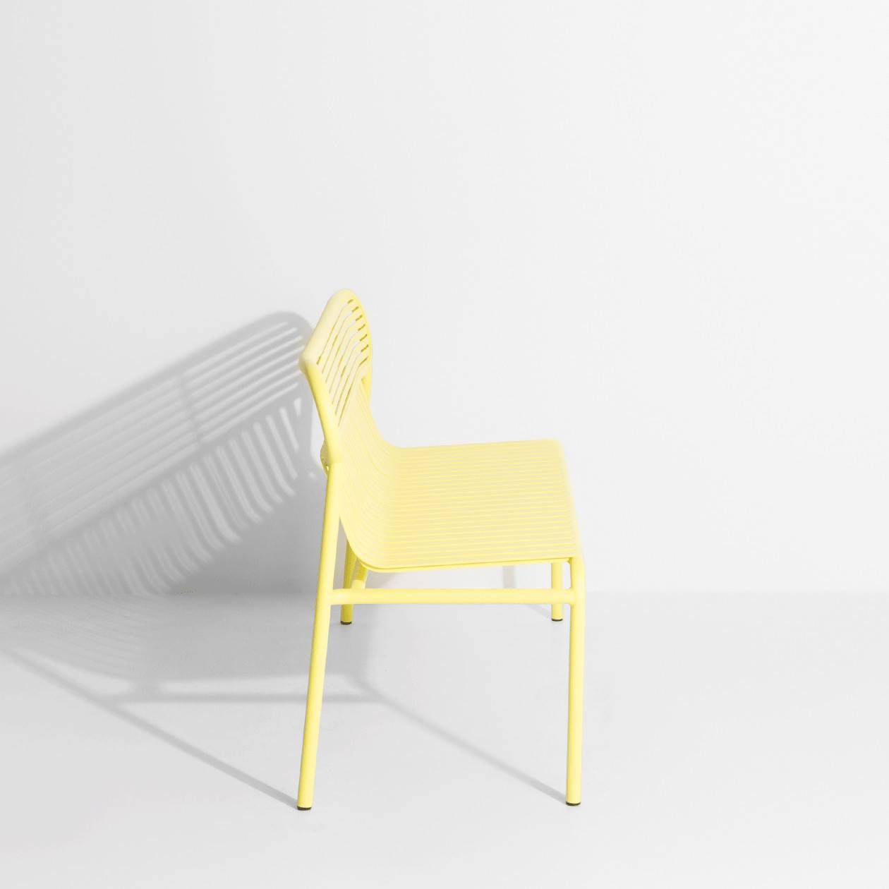 Week-End Gartenbank mit Armlehne in Yellow präsentiert im Onlineshop von KAQTU Design AG. Gartenbank ist von Petite Friture