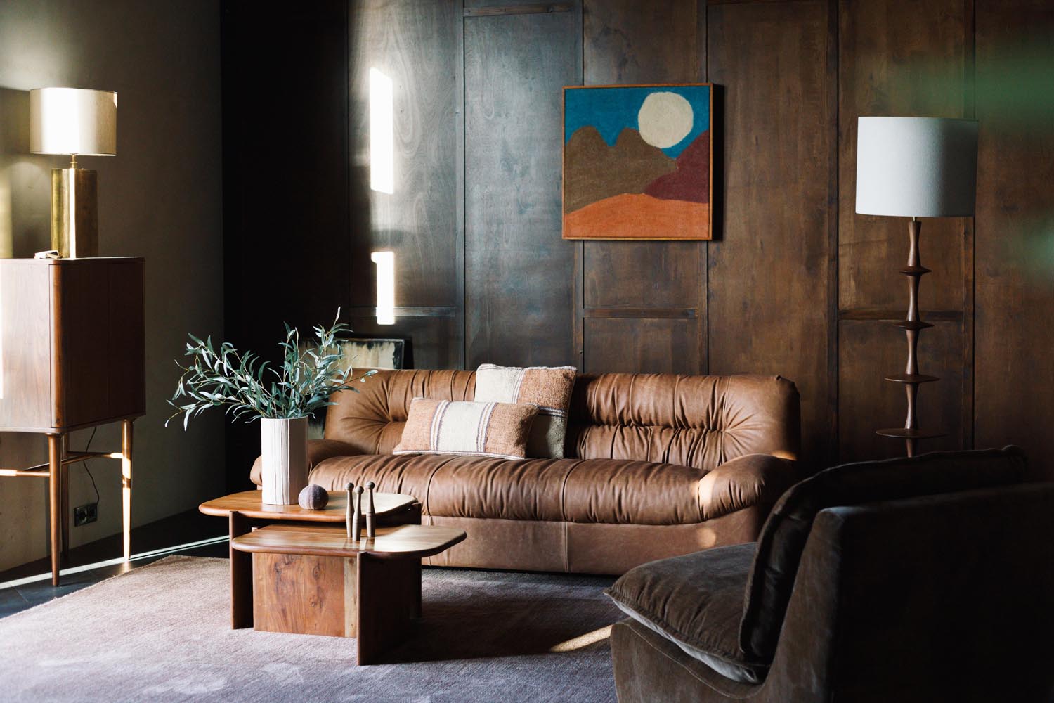 Eleganter Dutchbone Couchtisch mit modernem Design, Holzoberfläche und stilvollen Metallbeinen, ideal für jedes Wohnzimmer.