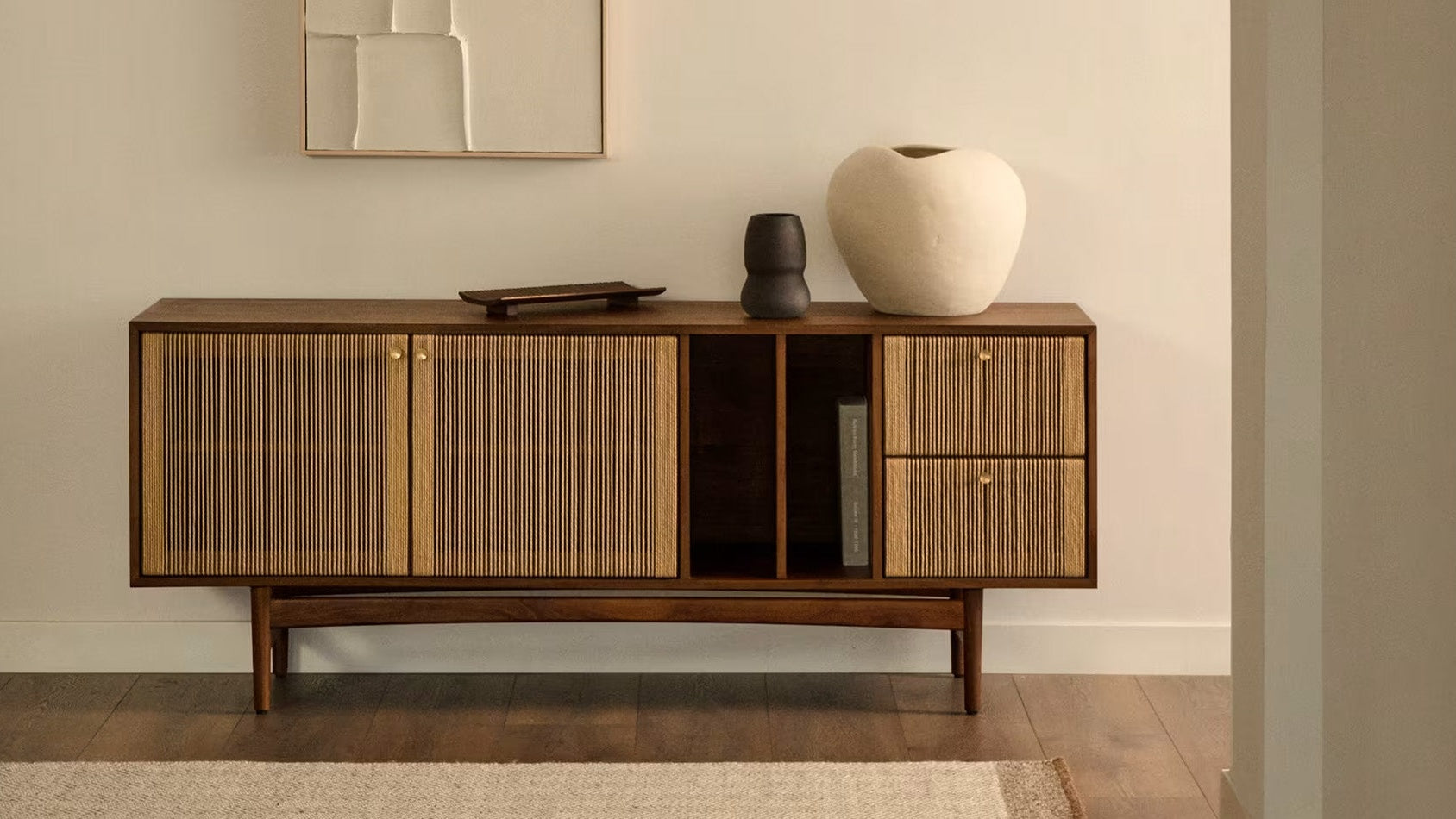 Entdecke die stilvolle Kave Home Kollektion bei KAQTU: nachhaltige Möbel, zeitloses Design und hervorragendes Preis-Leistungs-Verhältnis für dein Zuhause.