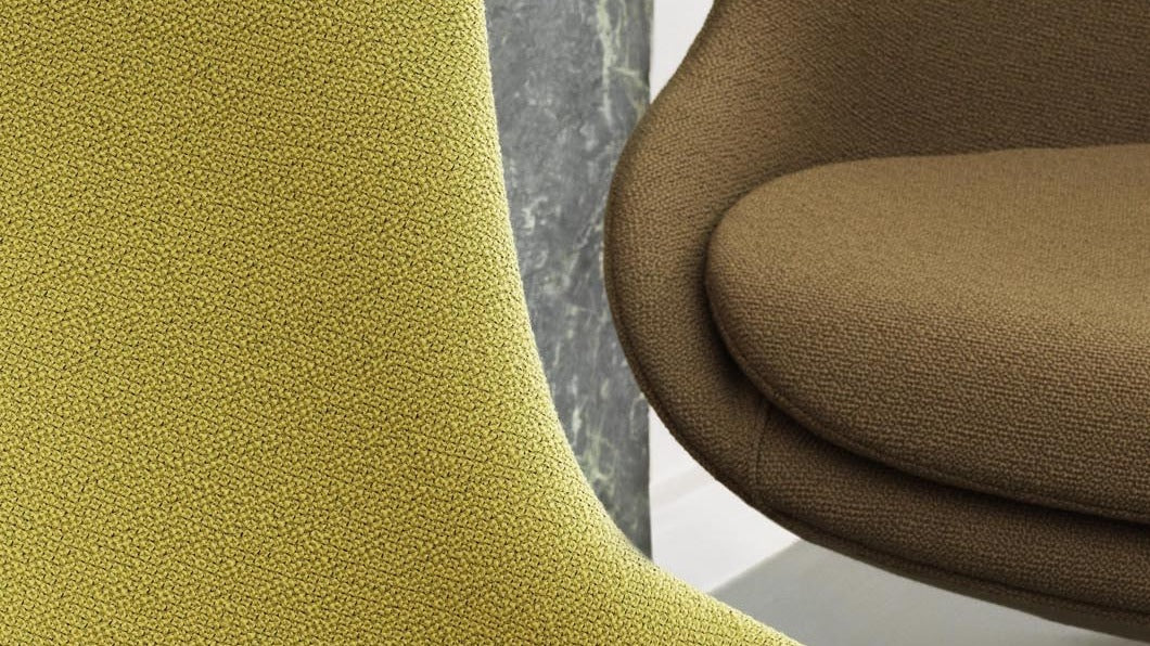 Eleganter Ledersessel mit markanter Präsenz, natürlicher Patina und zeitlosem Komfort für stilvolle Wohnräume.