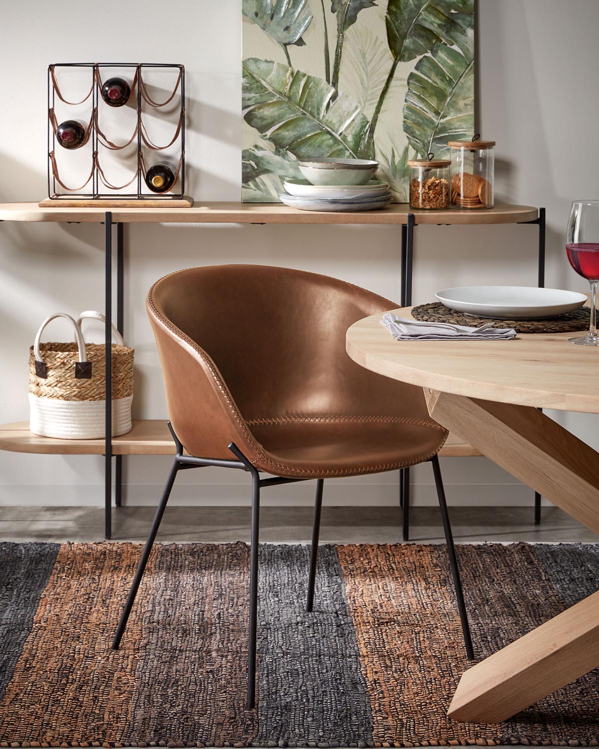 Kunstleder Stühle – pflegeleichter Lederlook, formstabile Polster & moderner Esstisch-Style