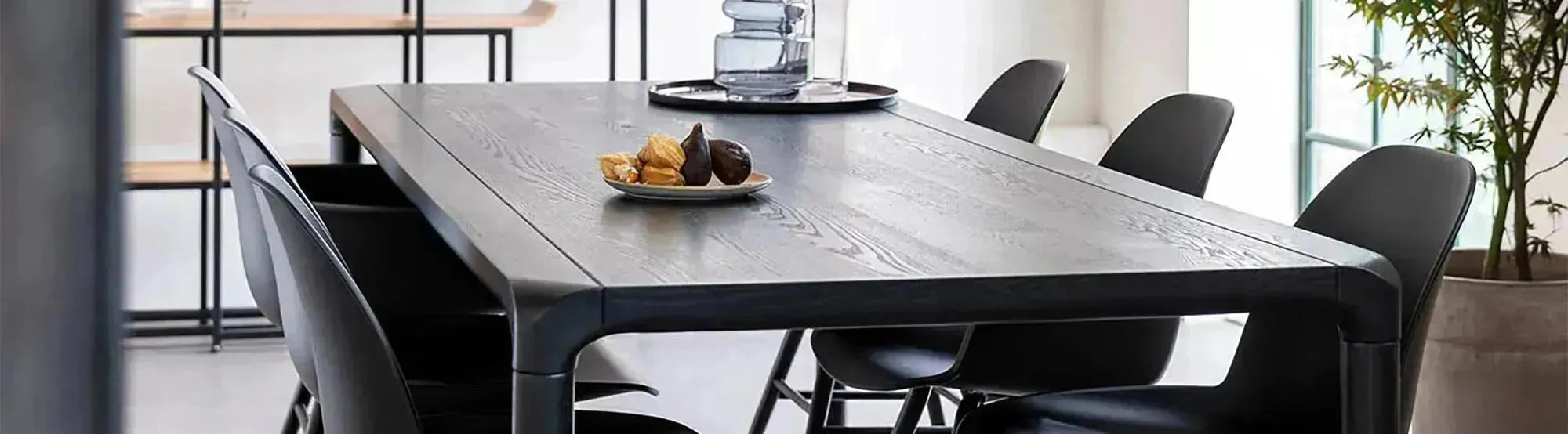Hawk Leuchtenserie von Zuiver: Elegante Leuchten aus Metall und Glas in modernem Design, die stilvolle Lichtakzente setzen und eine gemütliche Atmosphäre schaffen.
