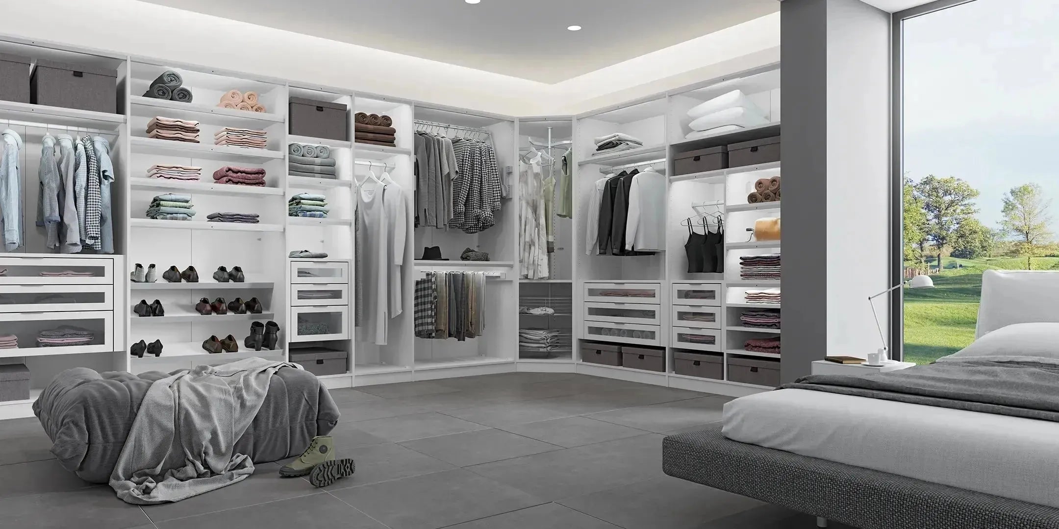 Modularer Jutzler Kleiderschrank mit Schiebetüren in hochwertigem Schweizer Design, präsentiert in einem modernen Wohnraum.
