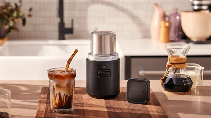 Kaffeemaschinen, Kaffeemühlen und Zubehör