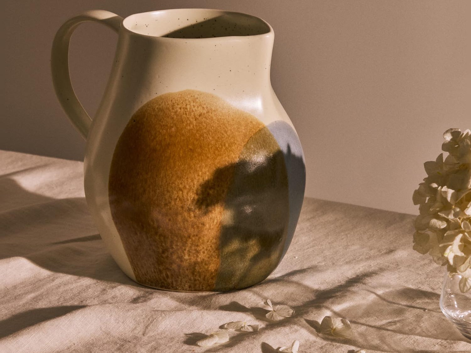 Elegante Miglo Kollektion von Kave Home: stilvolle Möbel mit modernem Design und warmen Holztönen für jedes Zuhause.