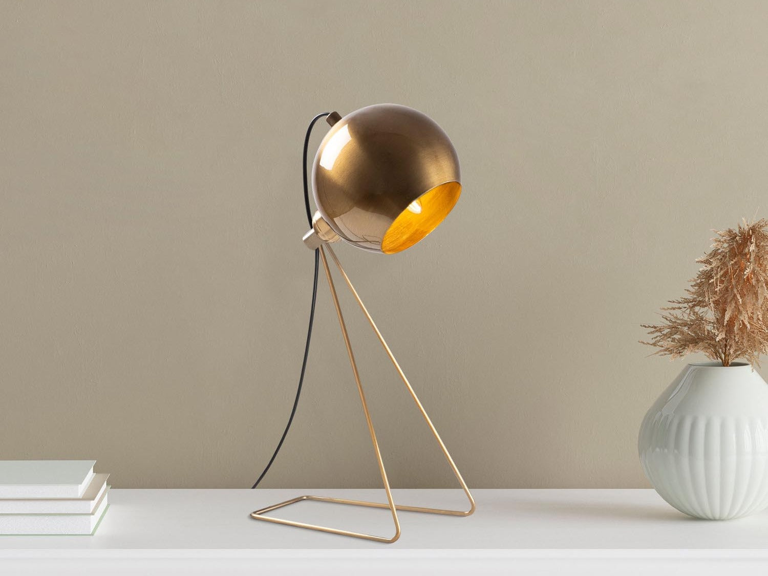 Bunte, stilvolle Accessoires der Mixed Kollektion von Opviq, ideal für kreative und moderne Looks.