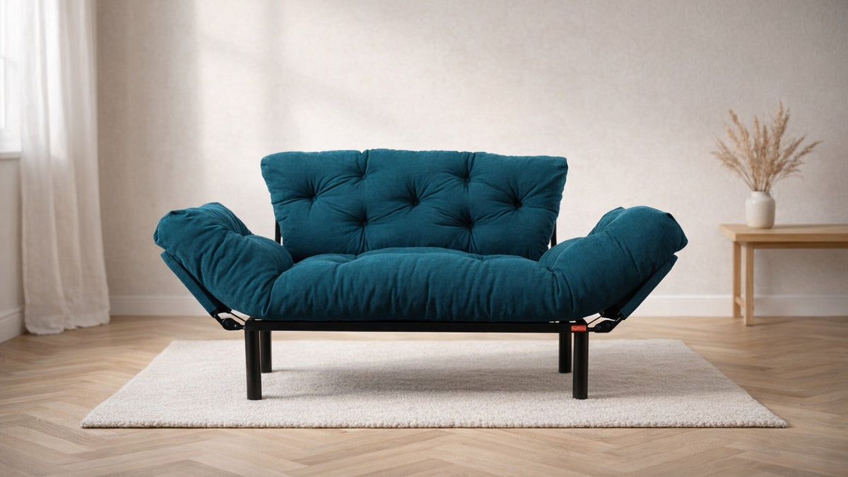 Nitta von Atelier Del Sofa – 2-Sitzer Bettsofa – Wohnbeispiel