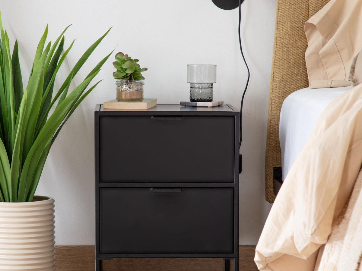 Elegante Möbel der Shantay Kollektion von Kave Home, stilvolles Design in warmen Erdtönen und modernen Formen.