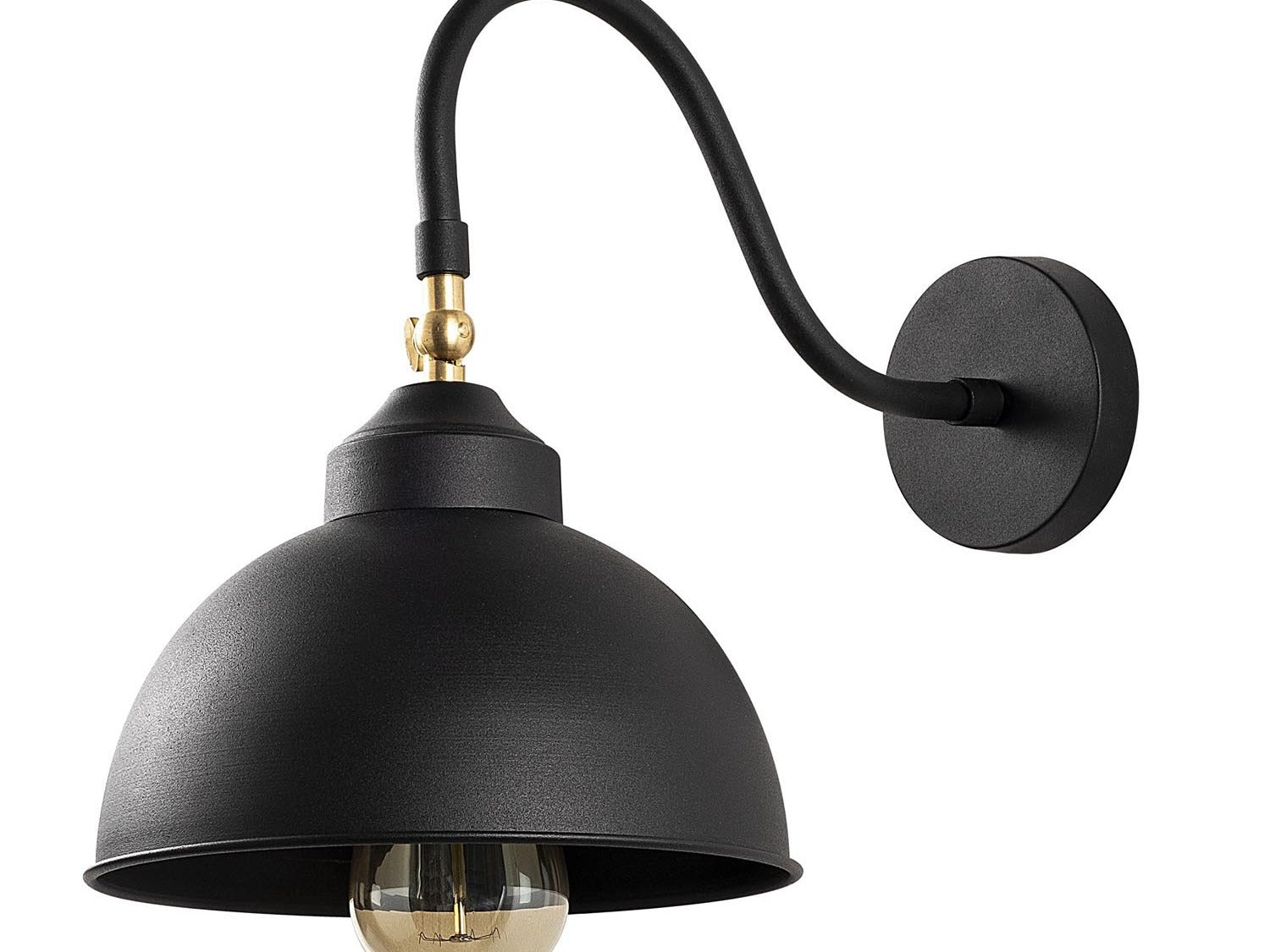 Elegante, handgefertigte Schmuckstücke der Sağlam Kollektion von Opviq, ideal für stilbewusste Frauen.