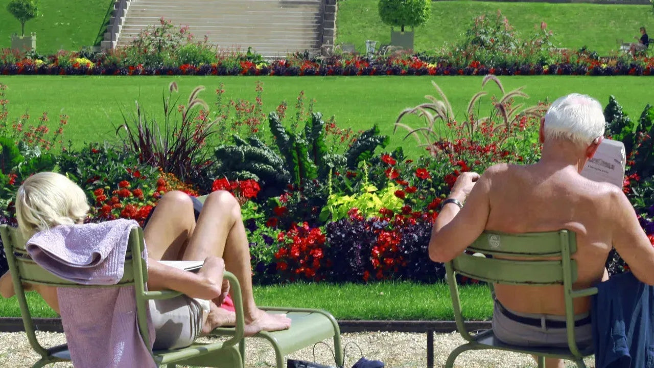 Entdecke die stilvollen Sinus Gartenmöbel von KAQTU: modernes Design, wetterfest, ergonomisch und vielseitig für Garten und Gastronomie.