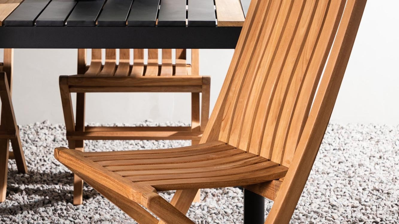 Entdecke die Togo Gartentische von Venture Home: modernes Design, wetterfest, pflegeleicht. Perfekt für gesellige Stunden im Garten!