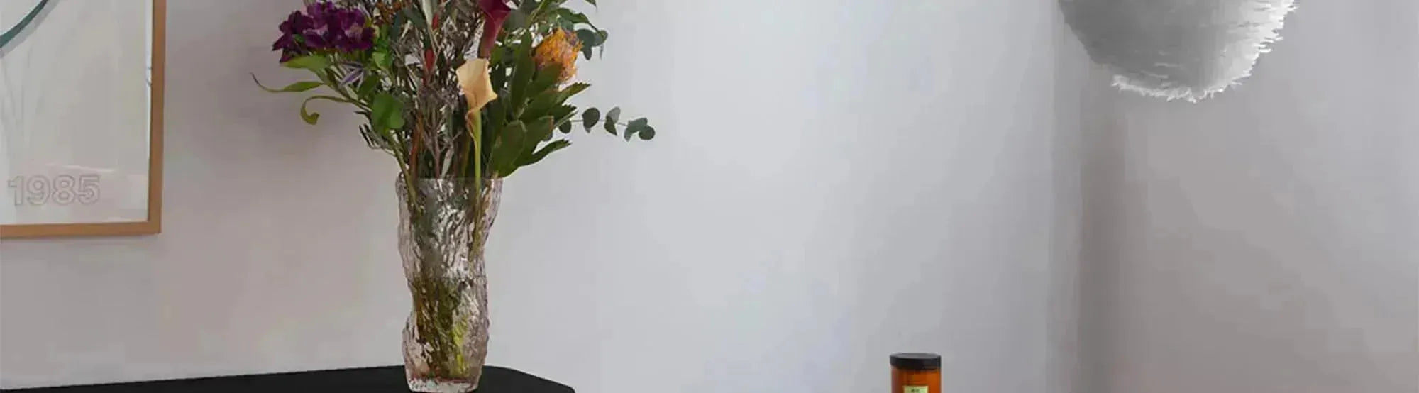Elegantes Sideboard aus der Umage Treasures Kollektion mit skandinavischem Design, zeitloser Ästhetik und großzügigem Stauraum, präsentiert in einem stilvollen Wohnambiente.