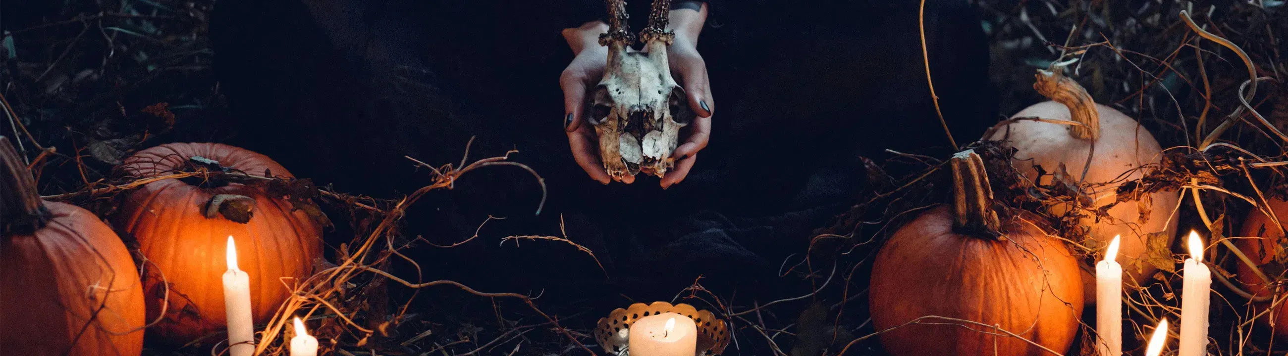 Mystische Halloween-Kollektion: Magie & Stil von KAQTU