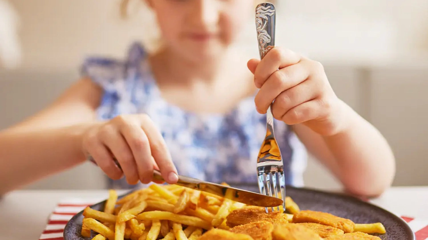 Entdecken Sie die elegante Amefa Besteckkollektion bei KAQTU. Hochwertige Materialien, vielseitig für jeden Anlass, pflegeleicht und perfekt kombinierbar.