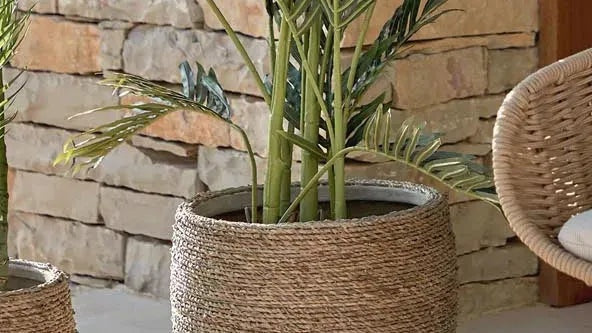 Entdecken Sie die Bätschmann Kollektion von KAQTU: Tradition trifft Moderne in einzigartigen, nachhaltigen Designs für Ihr Zuhause.